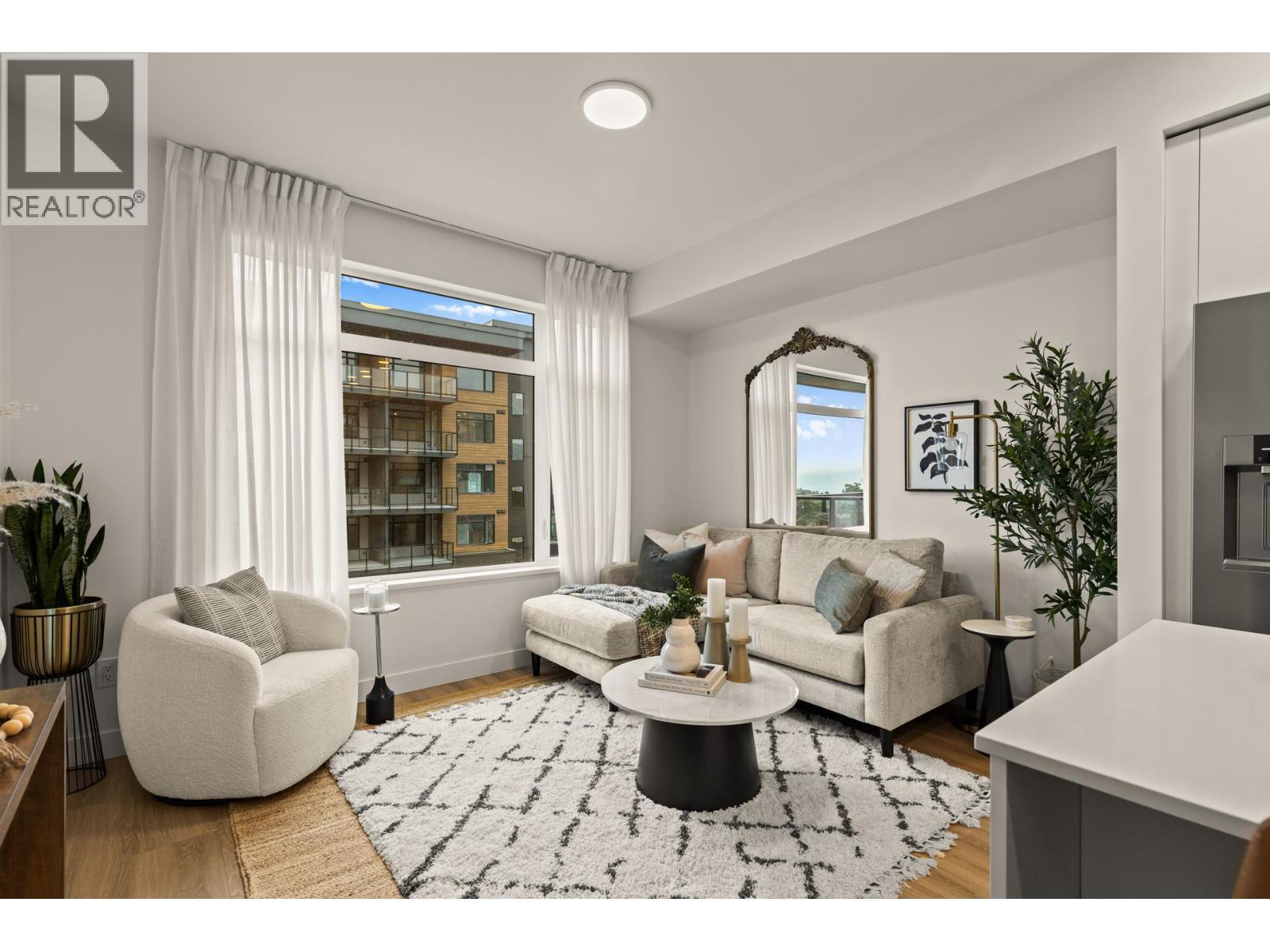 2780 Olalla Road Unit# 403, West Kelowna, BC - Indoor Photo Showing Living Room