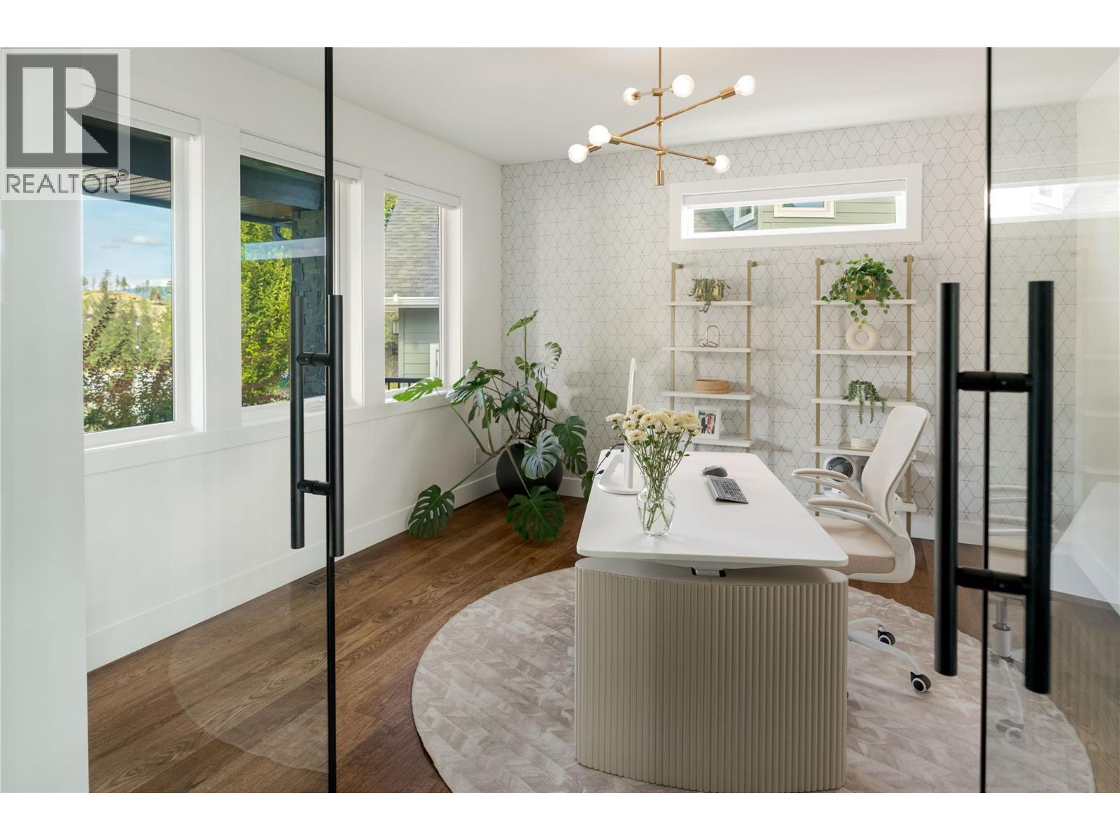 172 Skyland Drive, Kelowna, BC - Indoor