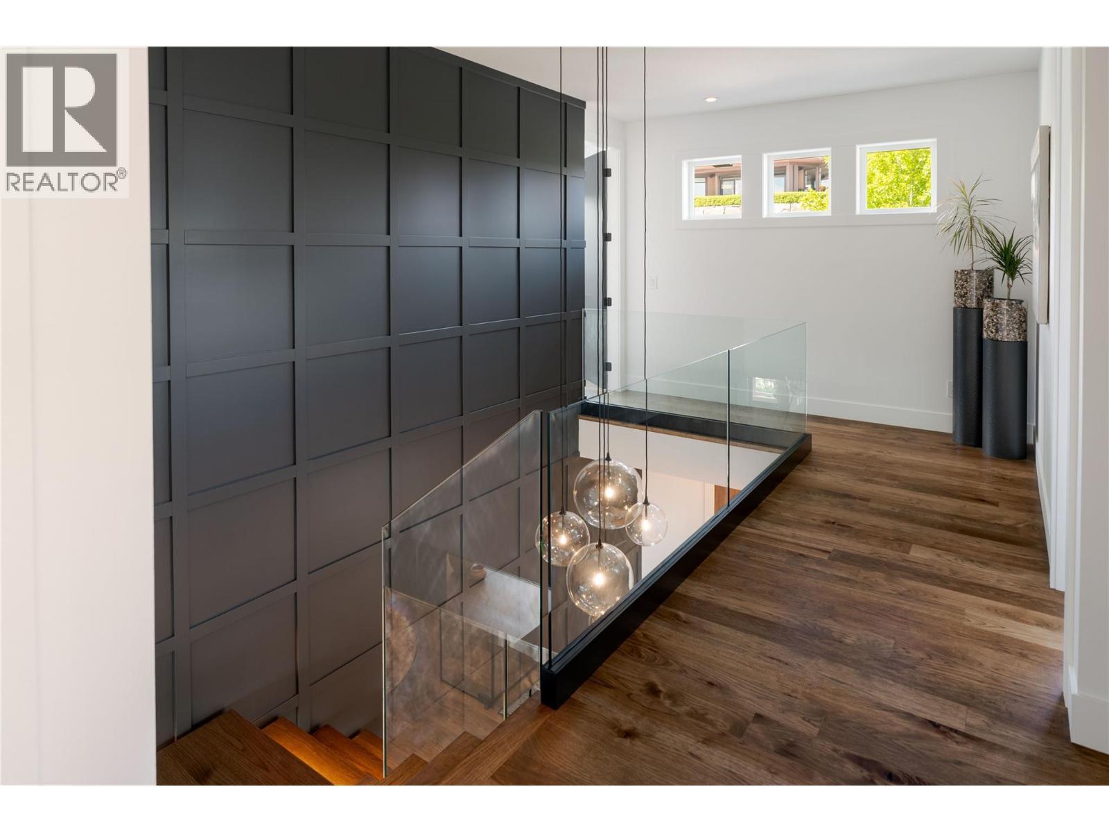 172 Skyland Drive, Kelowna, BC - Indoor