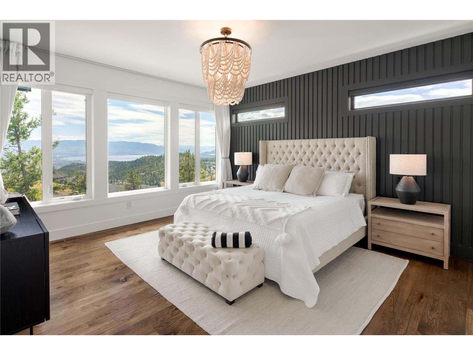 172 Skyland Drive, Kelowna, BC - Indoor Photo Showing Bedroom