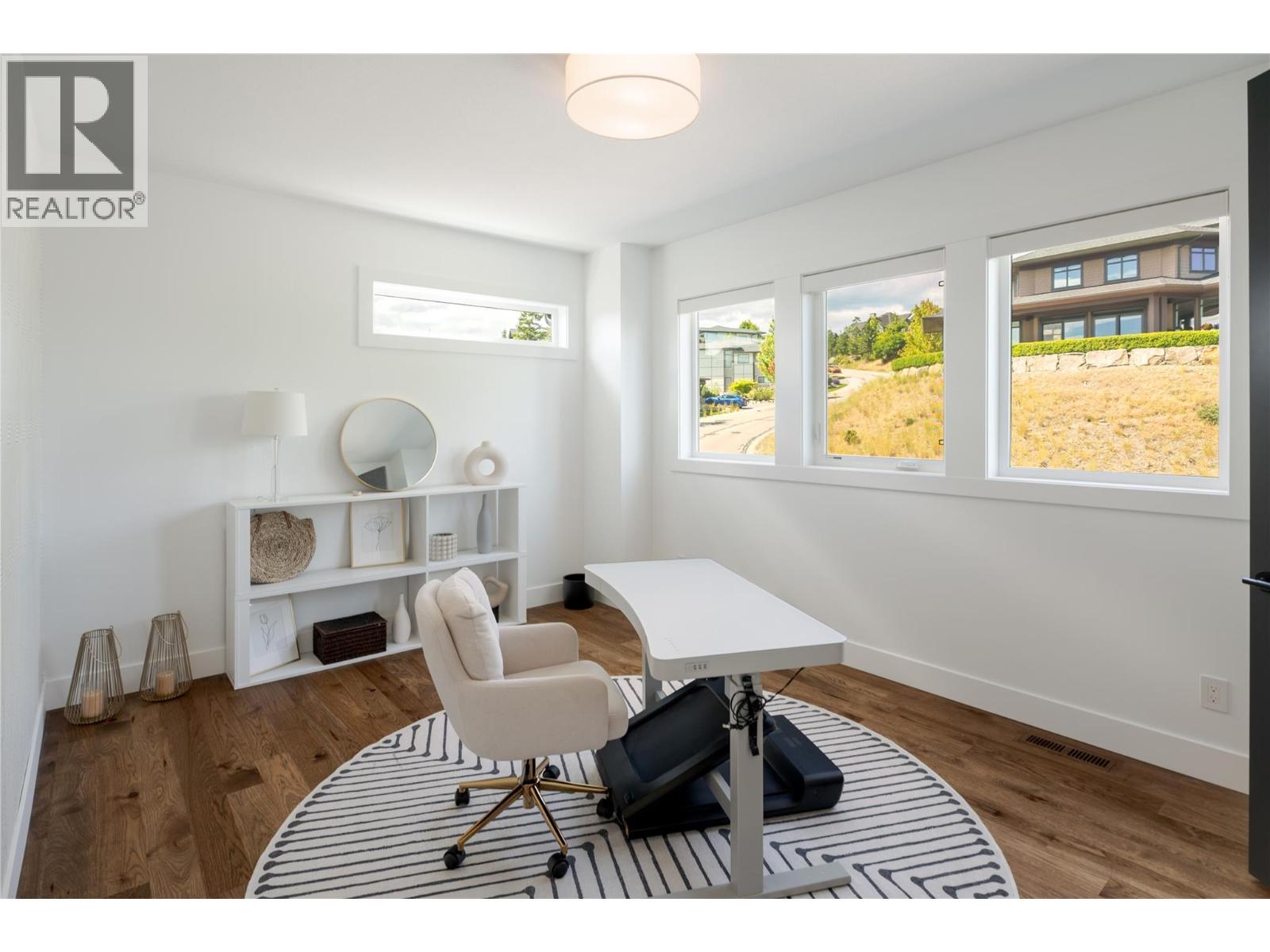 172 Skyland Drive, Kelowna, BC - Indoor