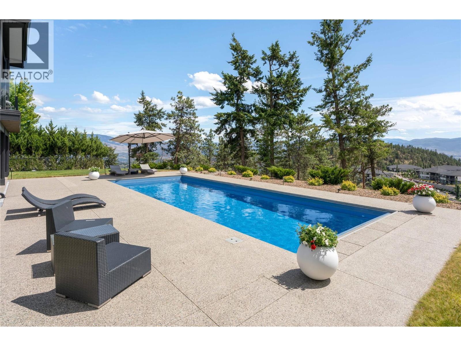 172 Skyland Drive, Kelowna, BC - Outdoor With In Ground Pool With Backyard