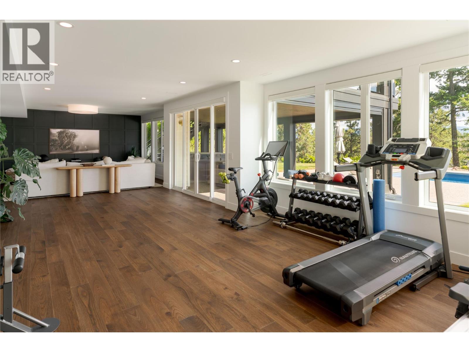 172 Skyland Drive, Kelowna, BC - Indoor Photo Showing Gym Room