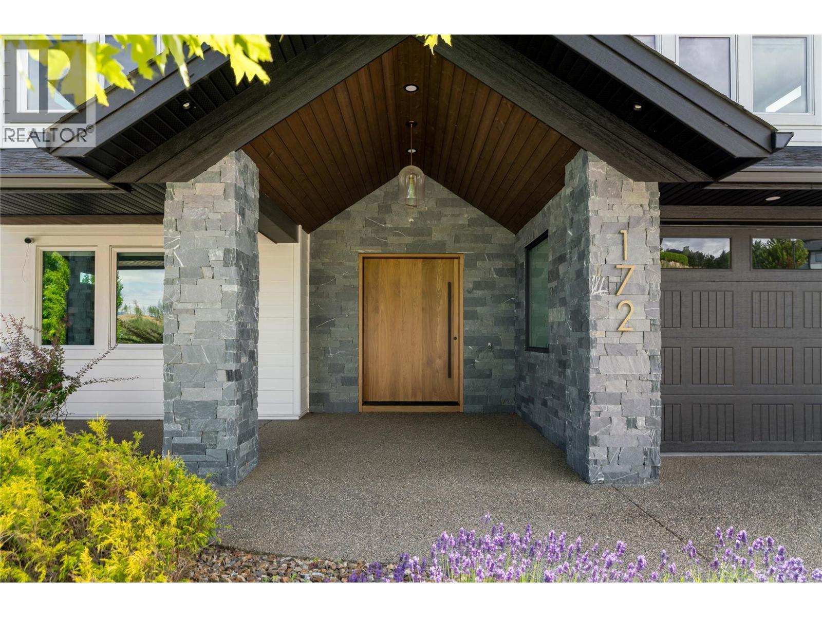 172 Skyland Drive, Kelowna, BC - Outdoor With Exterior