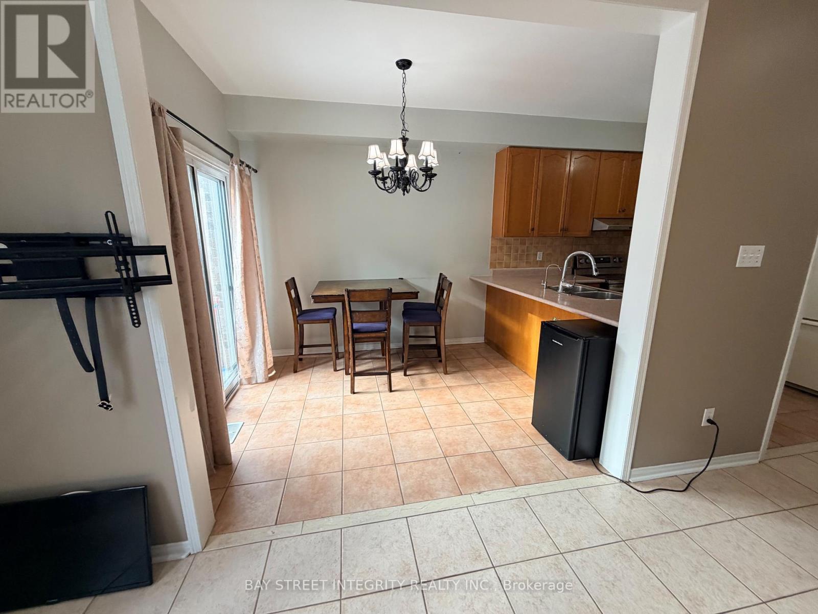 4 - 15 Pottery Place, Vaughan, ON - Indoor