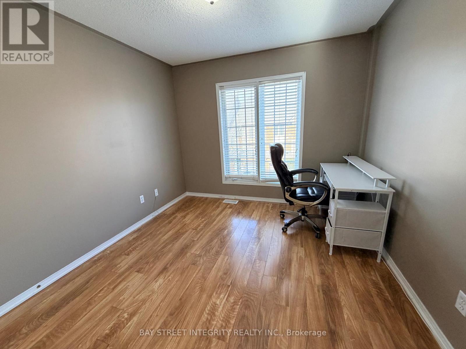 4 - 15 Pottery Place, Vaughan, ON - Indoor