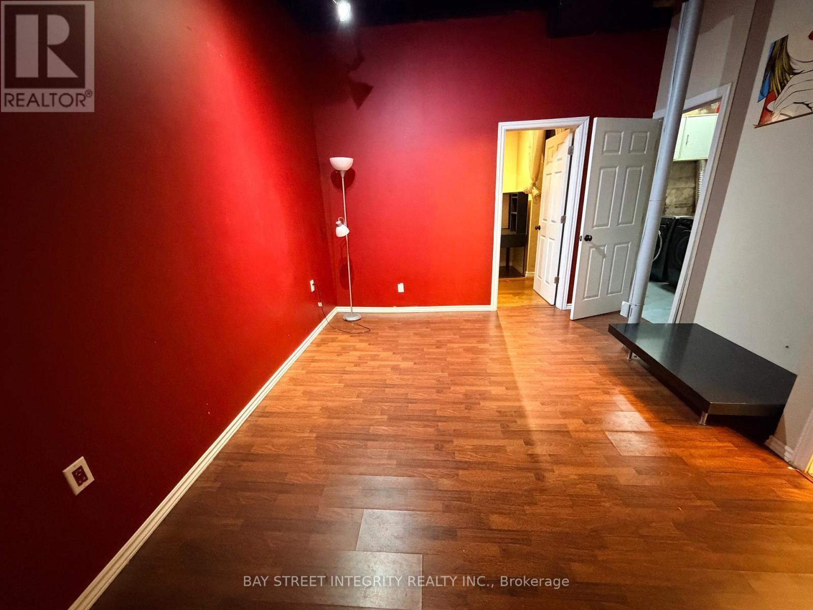 4 - 15 Pottery Place, Vaughan, ON - Indoor Photo Showing Other Room