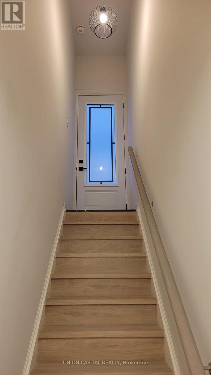 65 Stormont Trail, Vaughan, ON - Indoor Photo Showing Other Room