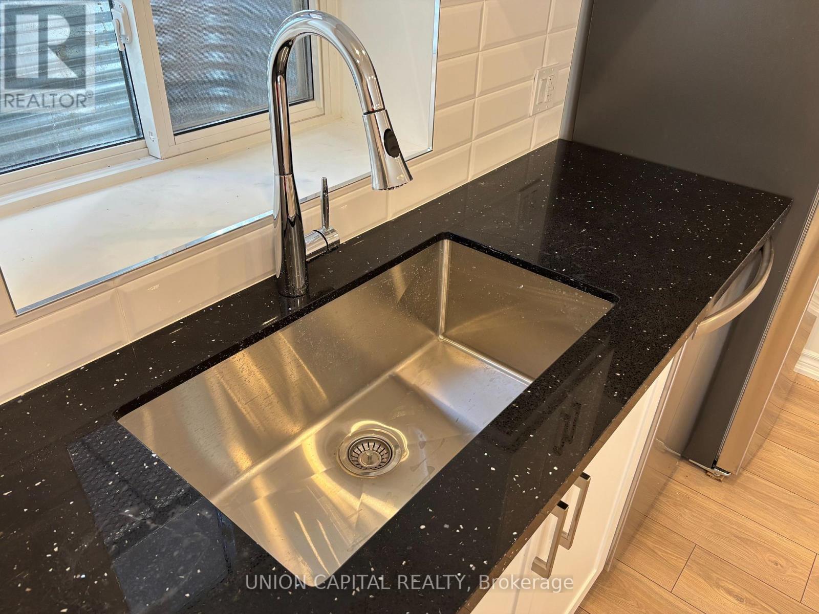 65 Stormont Trail, Vaughan, ON - Indoor Photo Showing Other Room