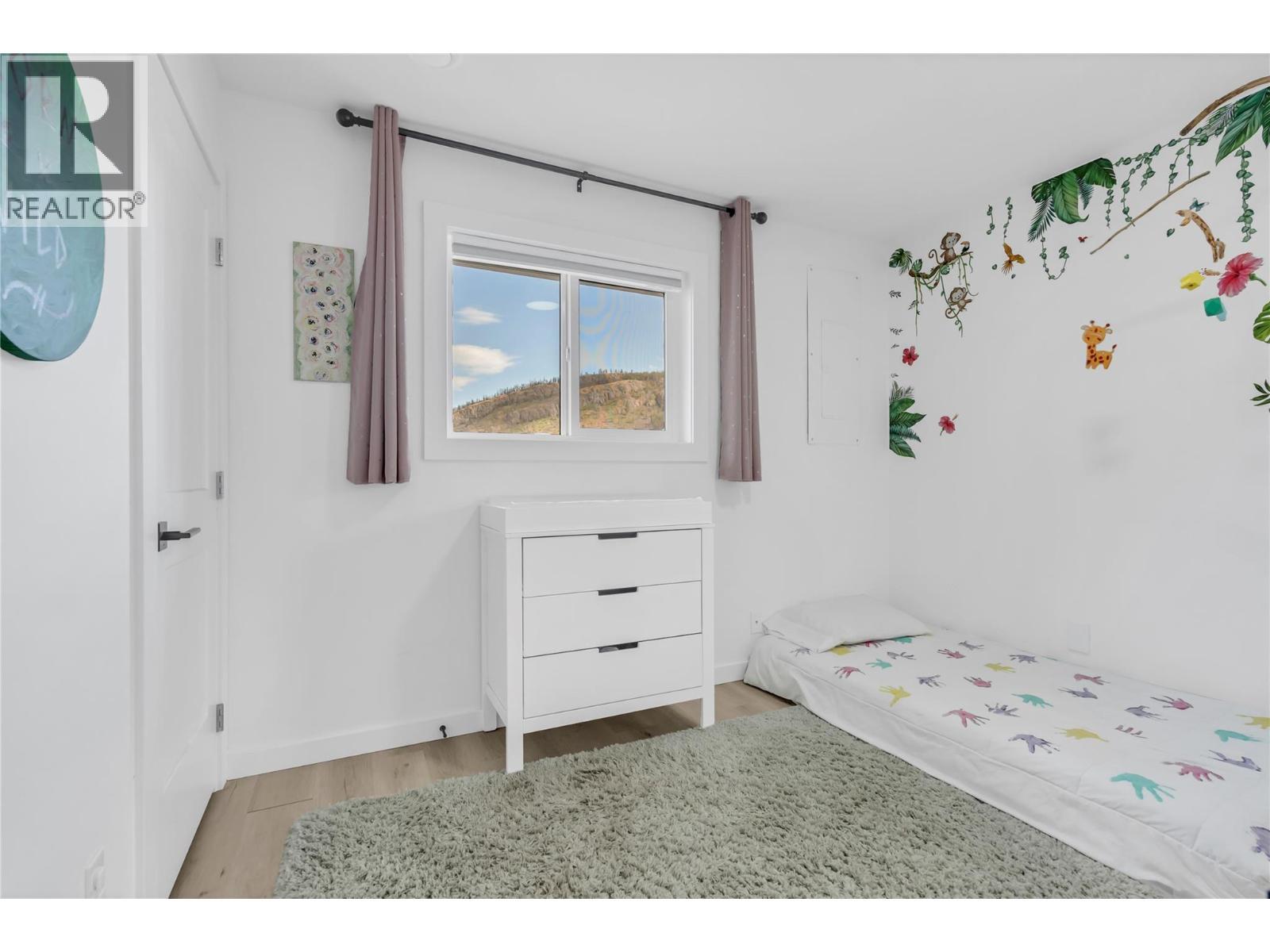 285 Westview Road, Kaleden, BC - Indoor Photo Showing Bedroom