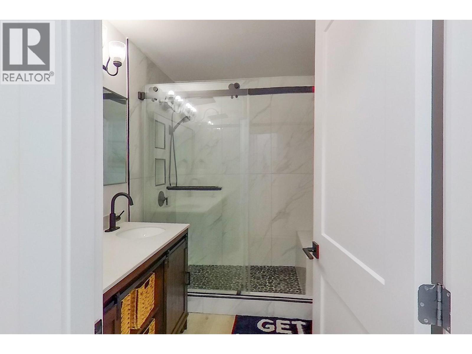 285 Westview Road, Kaleden, BC - Indoor