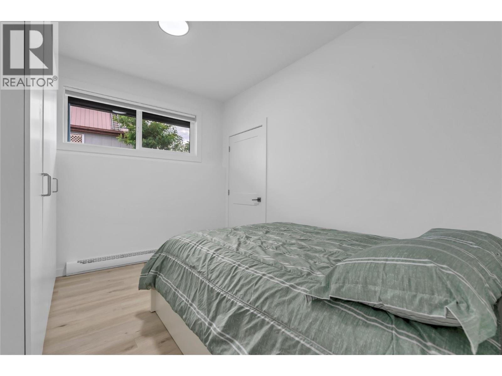 285 Westview Road, Kaleden, BC - Indoor Photo Showing Bedroom