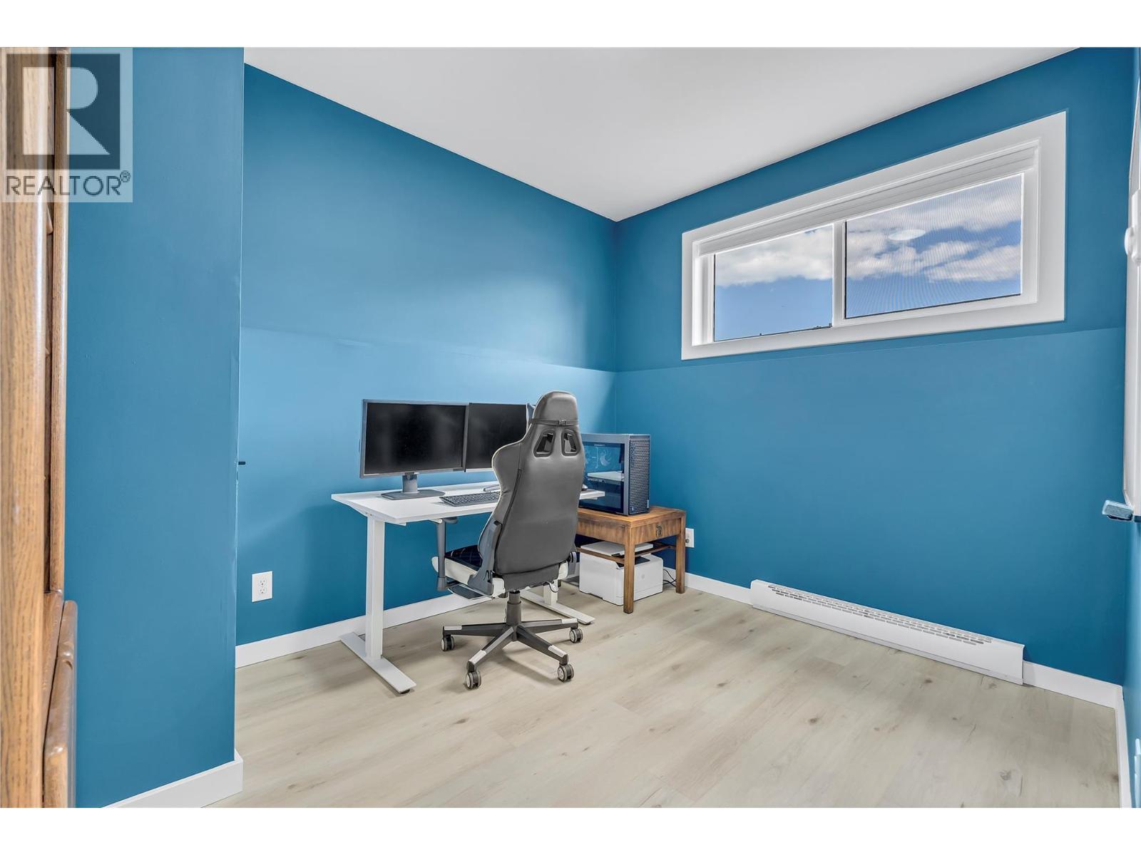 285 Westview Road, Kaleden, BC - Indoor Photo Showing Office