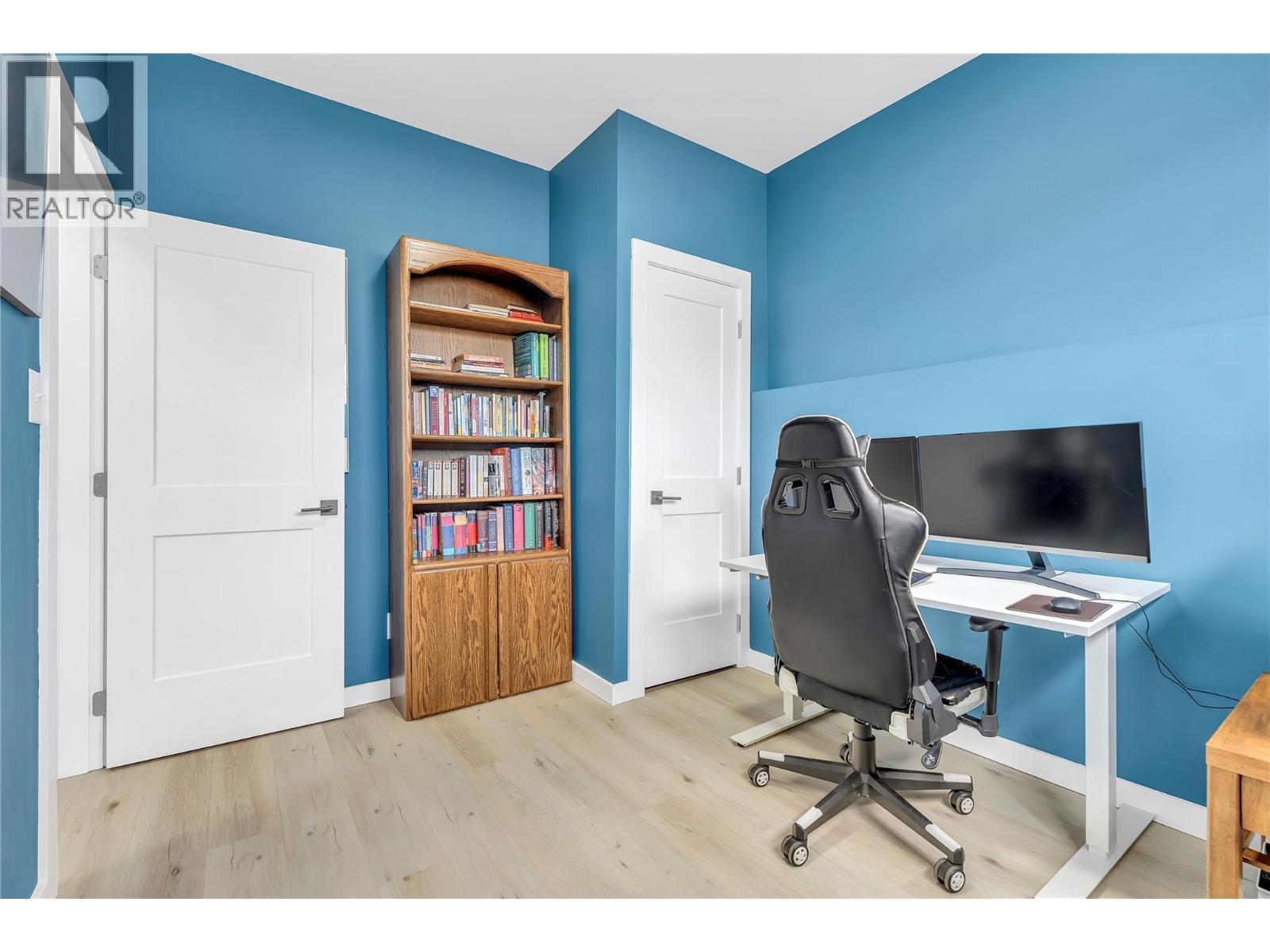 285 Westview Road, Kaleden, BC - Indoor Photo Showing Office