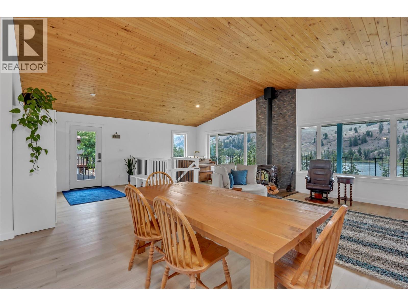 285 Westview Road, Kaleden, BC - Indoor Photo Showing Dining Room