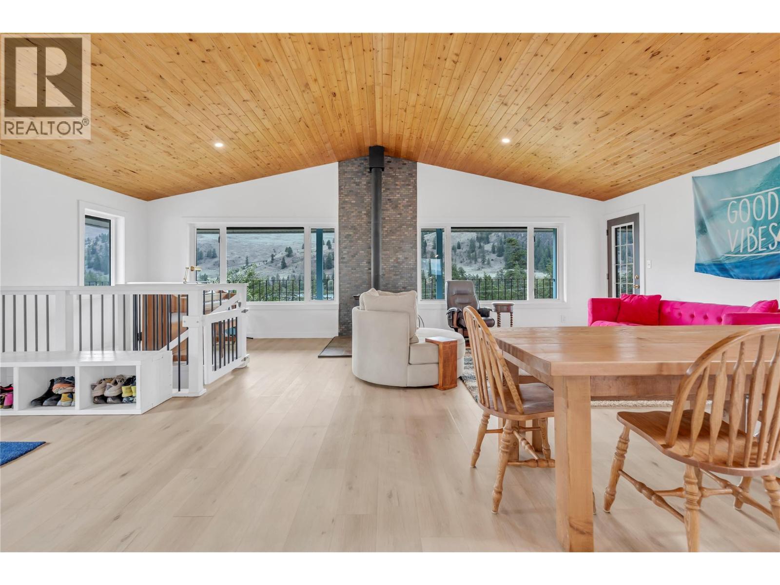 285 Westview Road, Kaleden, BC - Indoor Photo Showing Dining Room