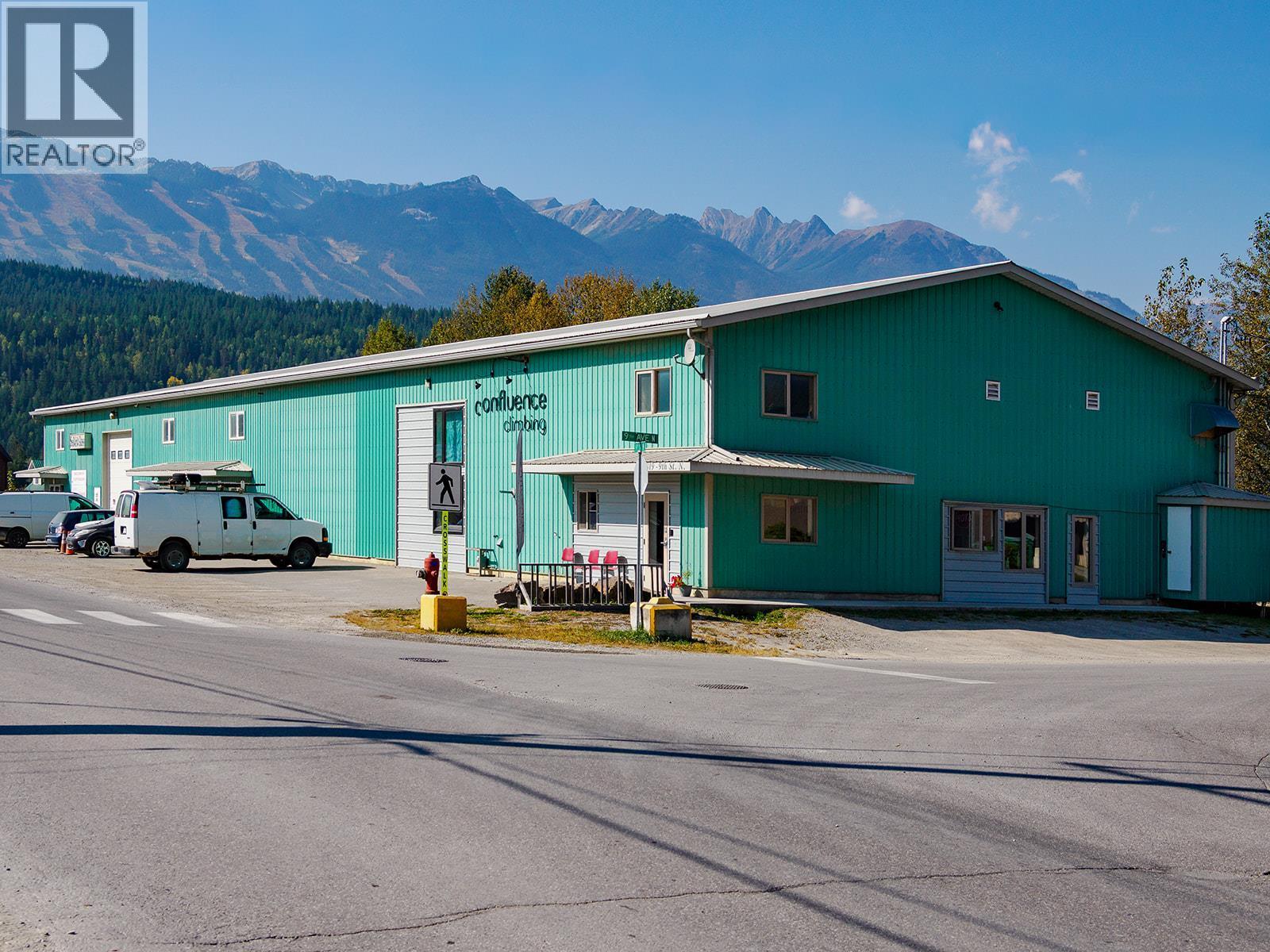 819 9Th Street N, Golden, BC