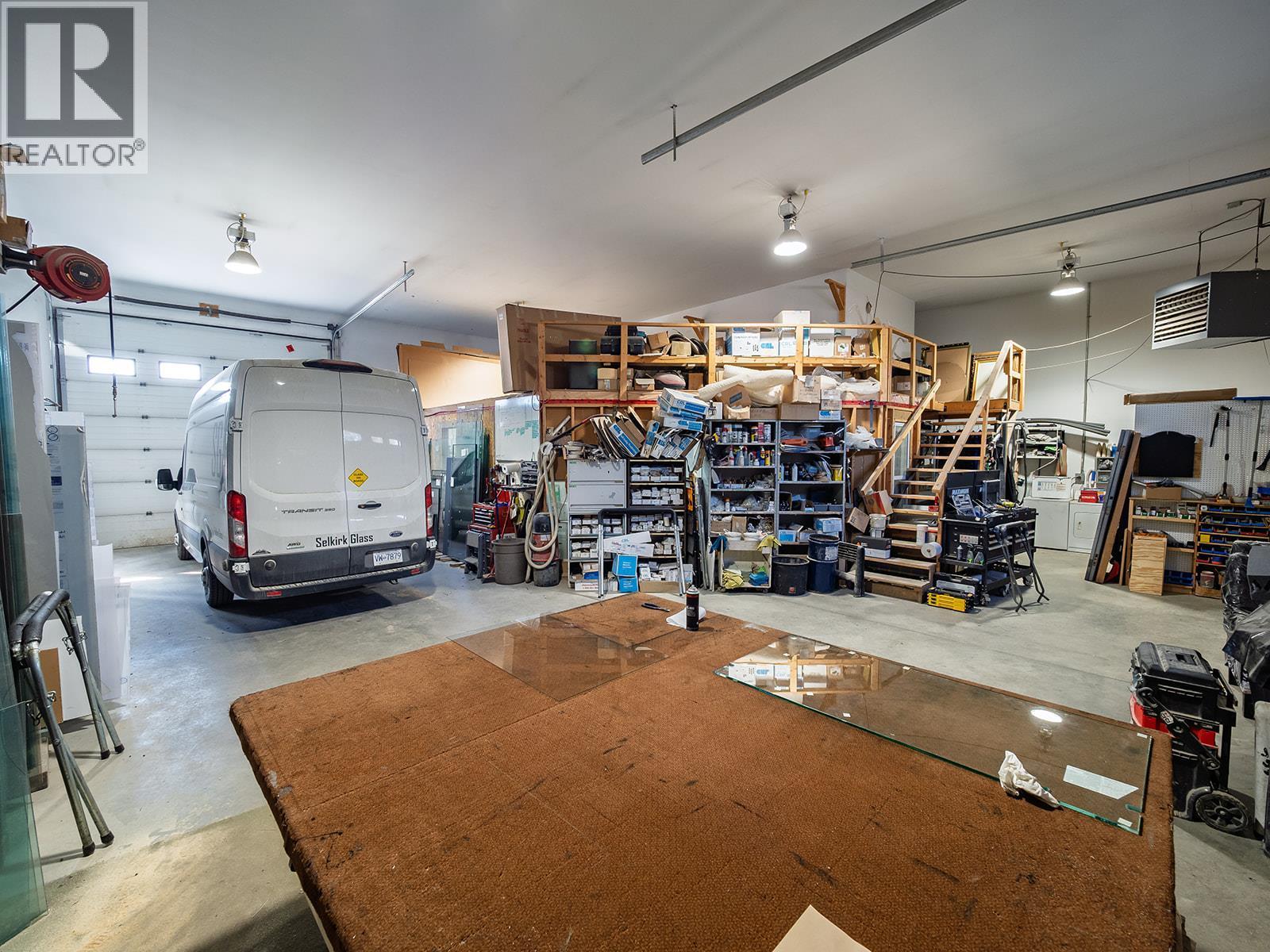 819 9Th Street N, Golden, BC