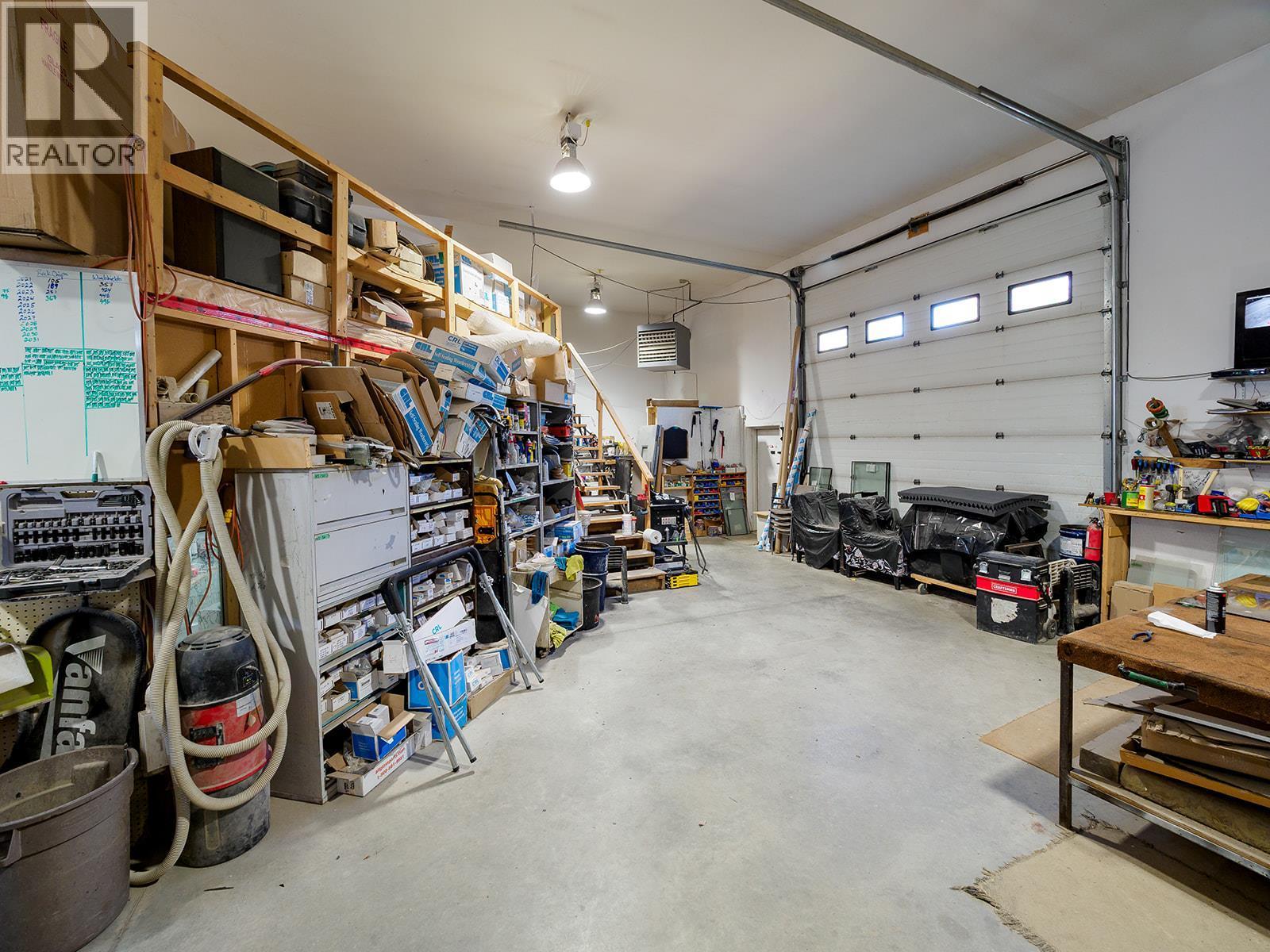 819 9Th Street N, Golden, BC