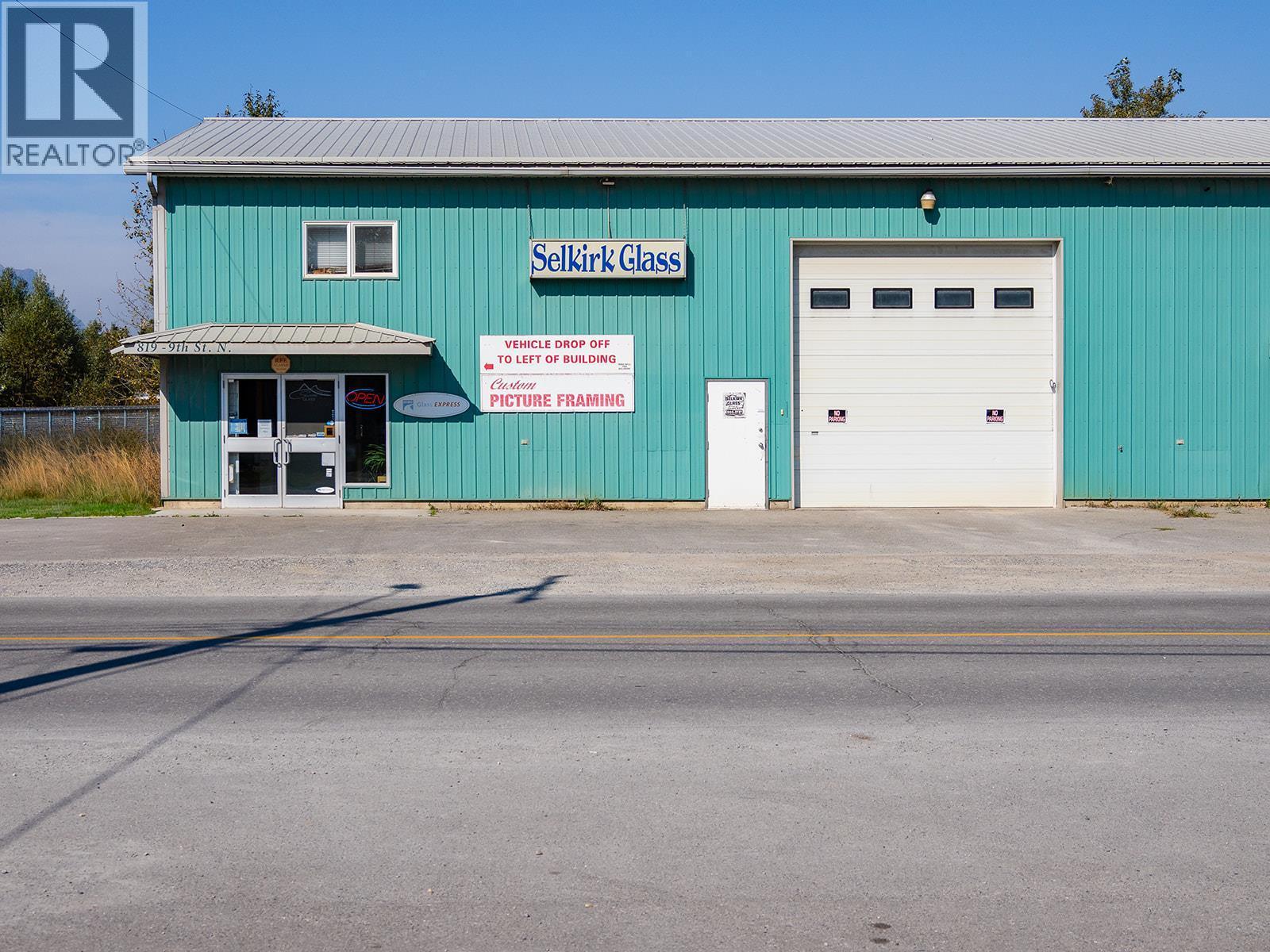 819 9Th Street N, Golden, BC