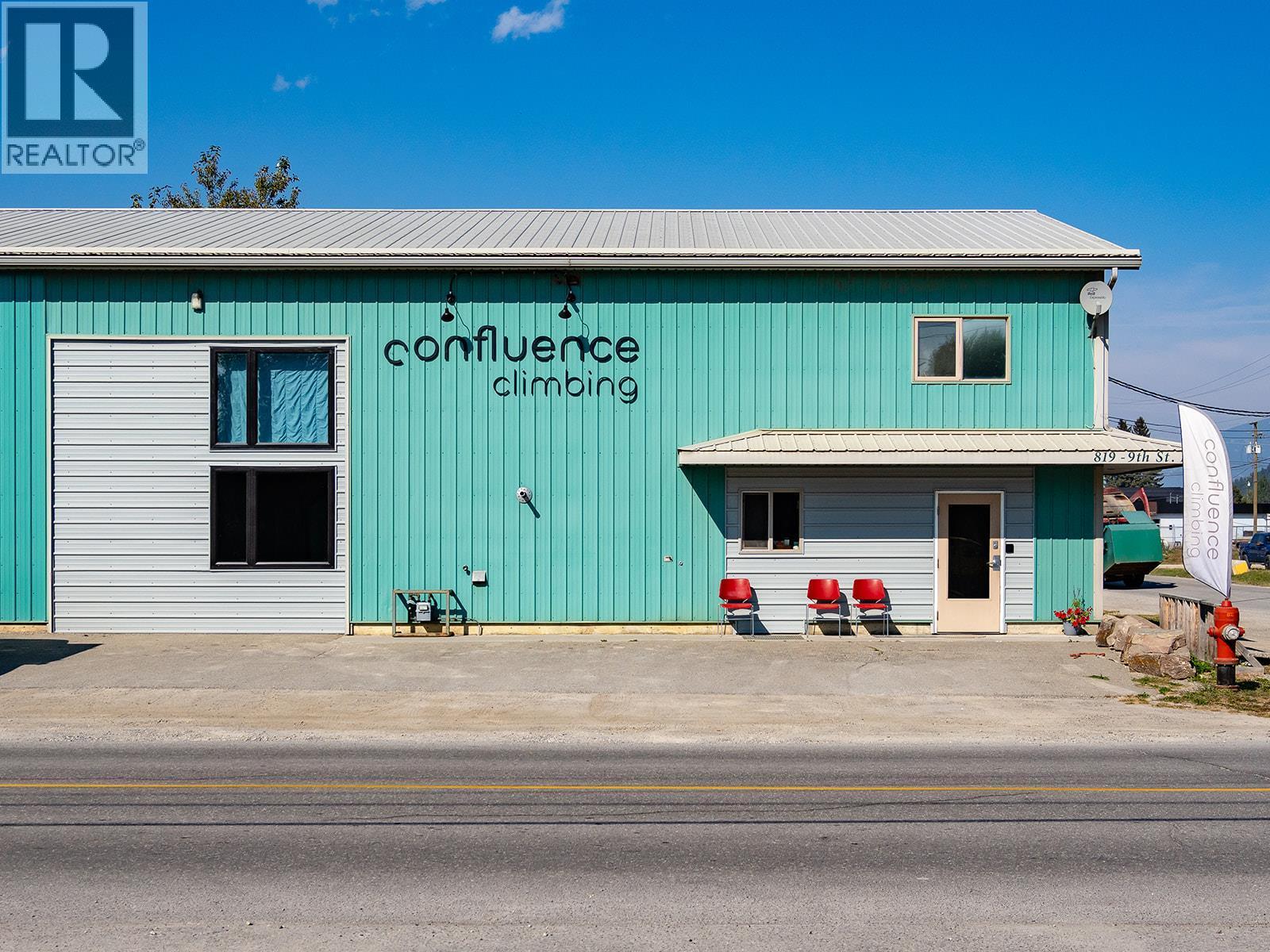 819 9Th Street N, Golden, BC