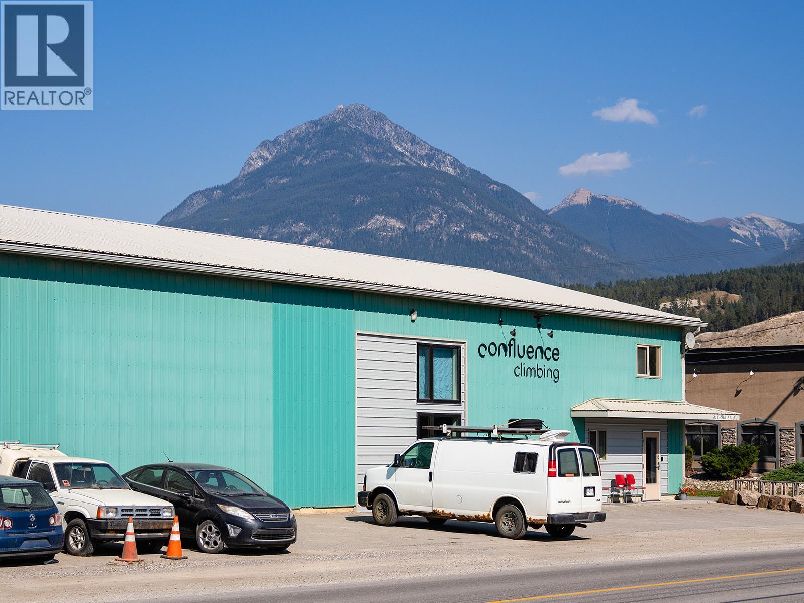 819 9Th Street N, Golden, BC