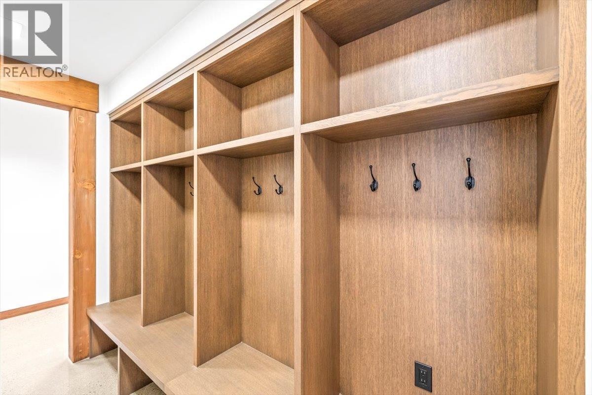 5538 Currie Bowl Way, Fernie, BC - Indoor Photo Showing Other Room