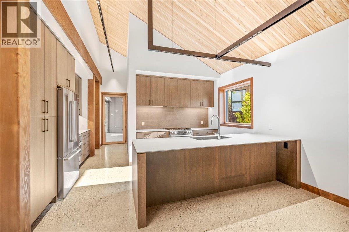 5538 Currie Bowl Way, Fernie, BC - Indoor Photo Showing Other Room