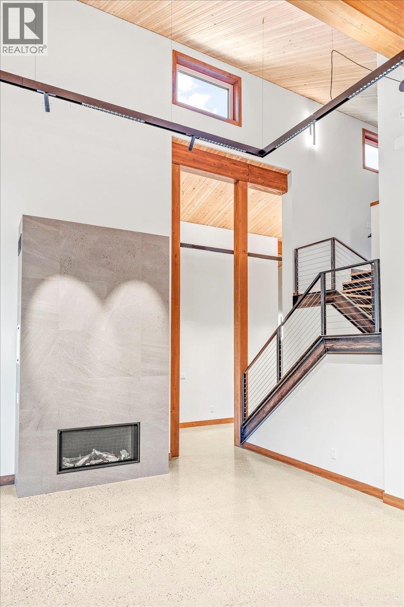 5538 Currie Bowl Way, Fernie, BC - Indoor Photo Showing Other Room