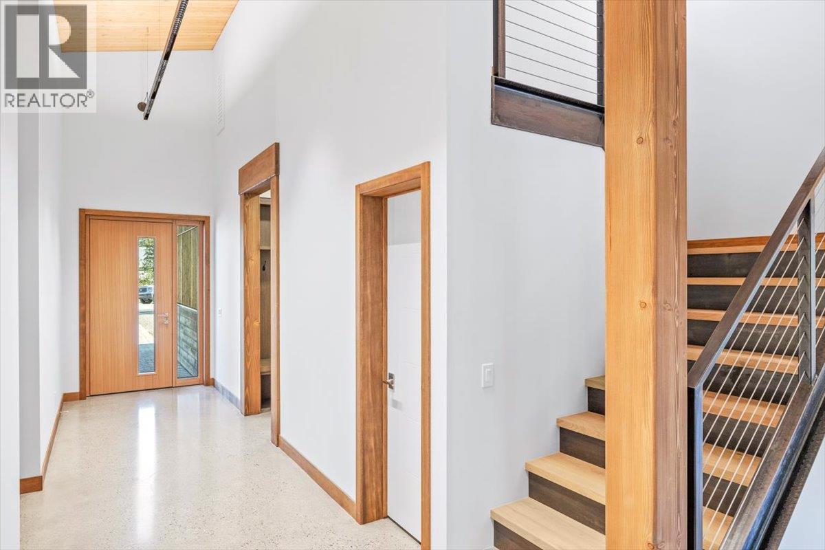 5538 Currie Bowl Way, Fernie, BC - Indoor Photo Showing Other Room