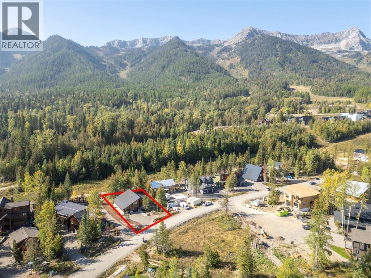 5538 Currie Bowl Way, Fernie, BC - Outdoor With View