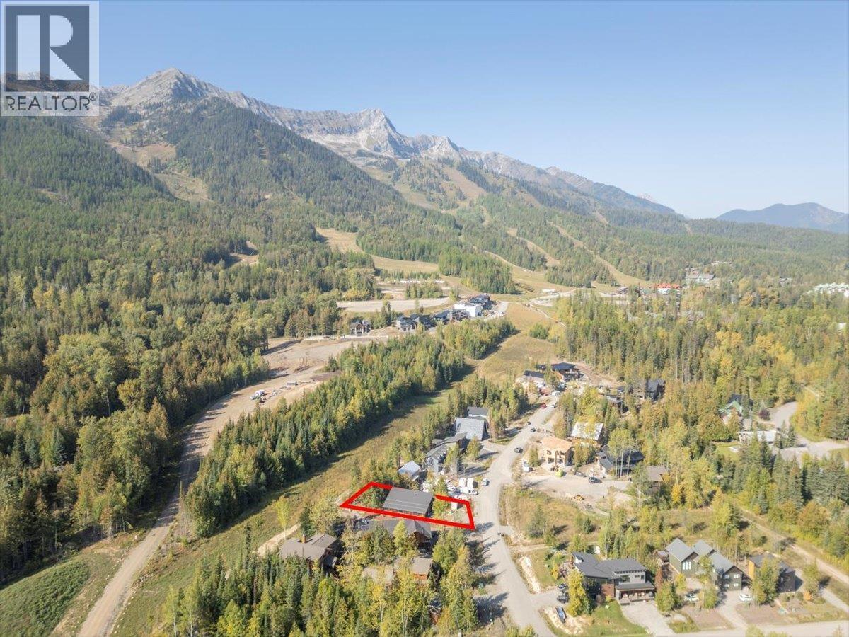 5538 Currie Bowl Way, Fernie, BC - Outdoor With View