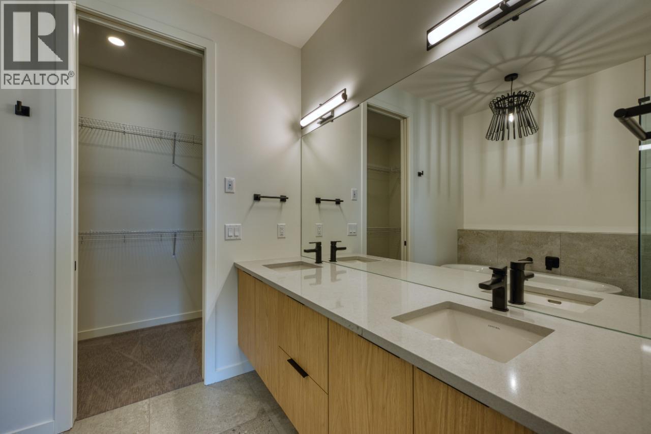 7599 Klinger Road Unit# 25, Vernon, BC - Indoor Photo Showing Bathroom