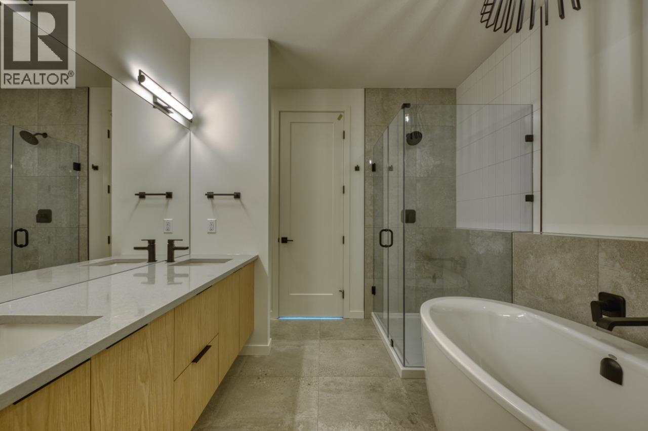 7599 Klinger Road Unit# 25, Vernon, BC - Indoor Photo Showing Bathroom