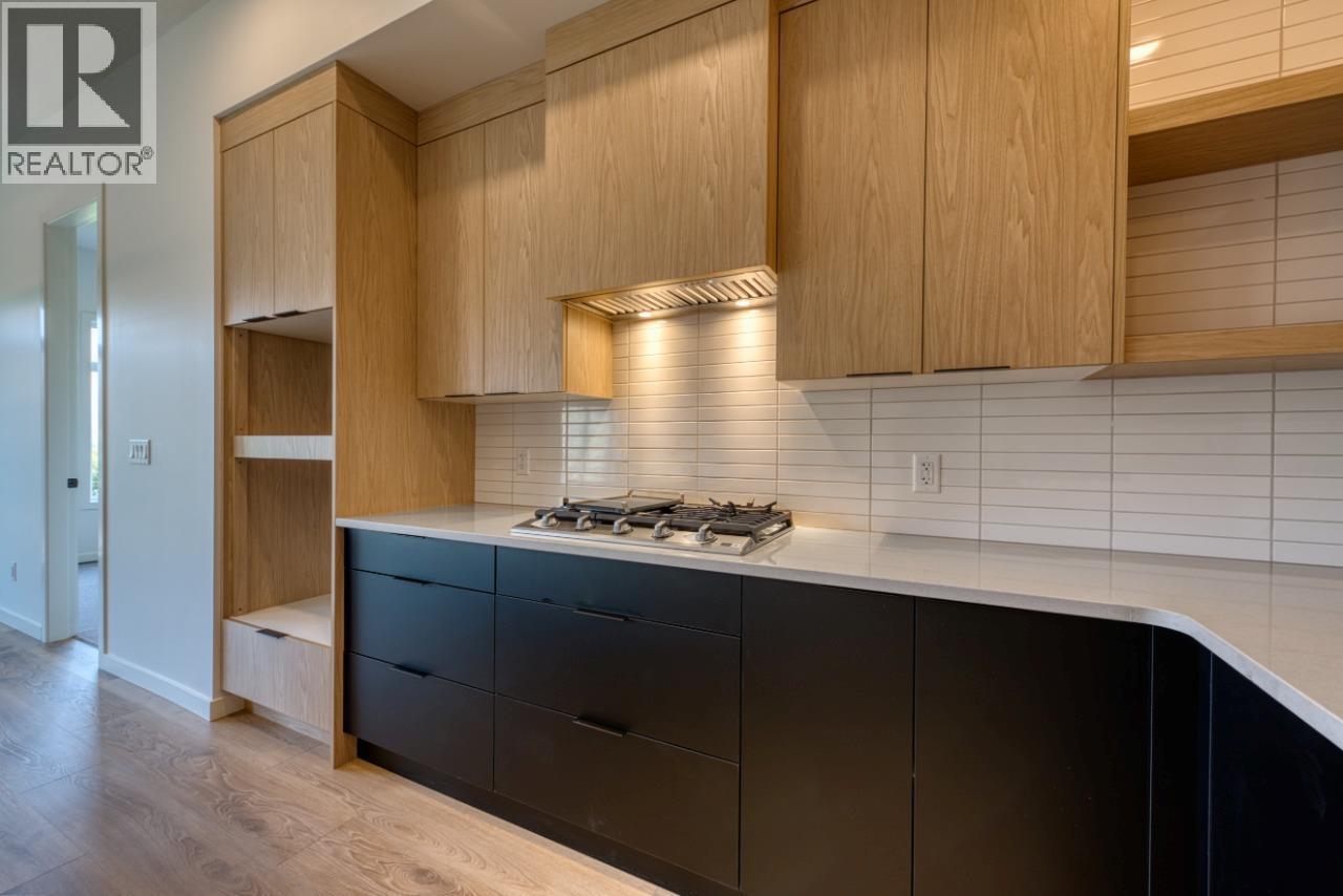 7599 Klinger Road Unit# 25, Vernon, BC - Indoor Photo Showing Kitchen