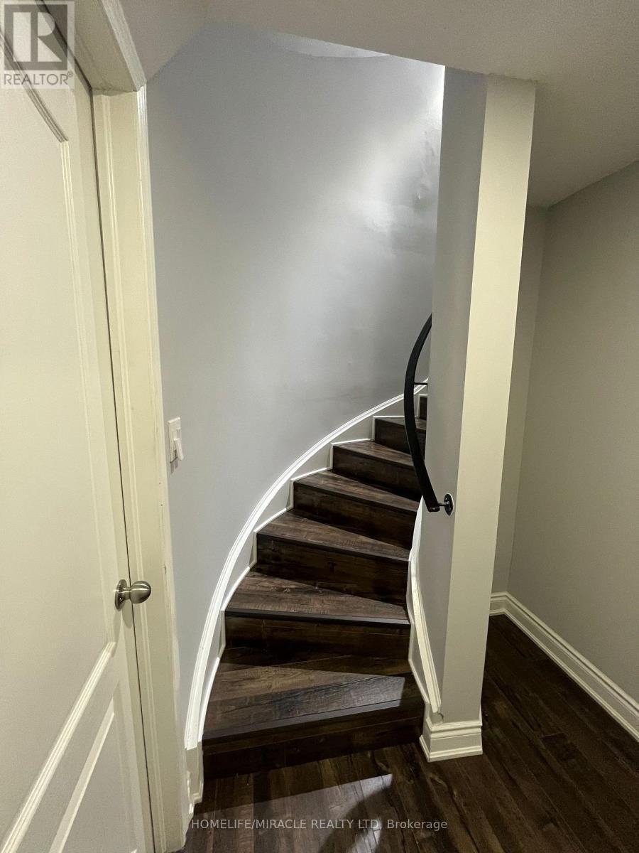 Bsmt - 9438 Credit View Road, Brampton, ON - Indoor Photo Showing Other Room