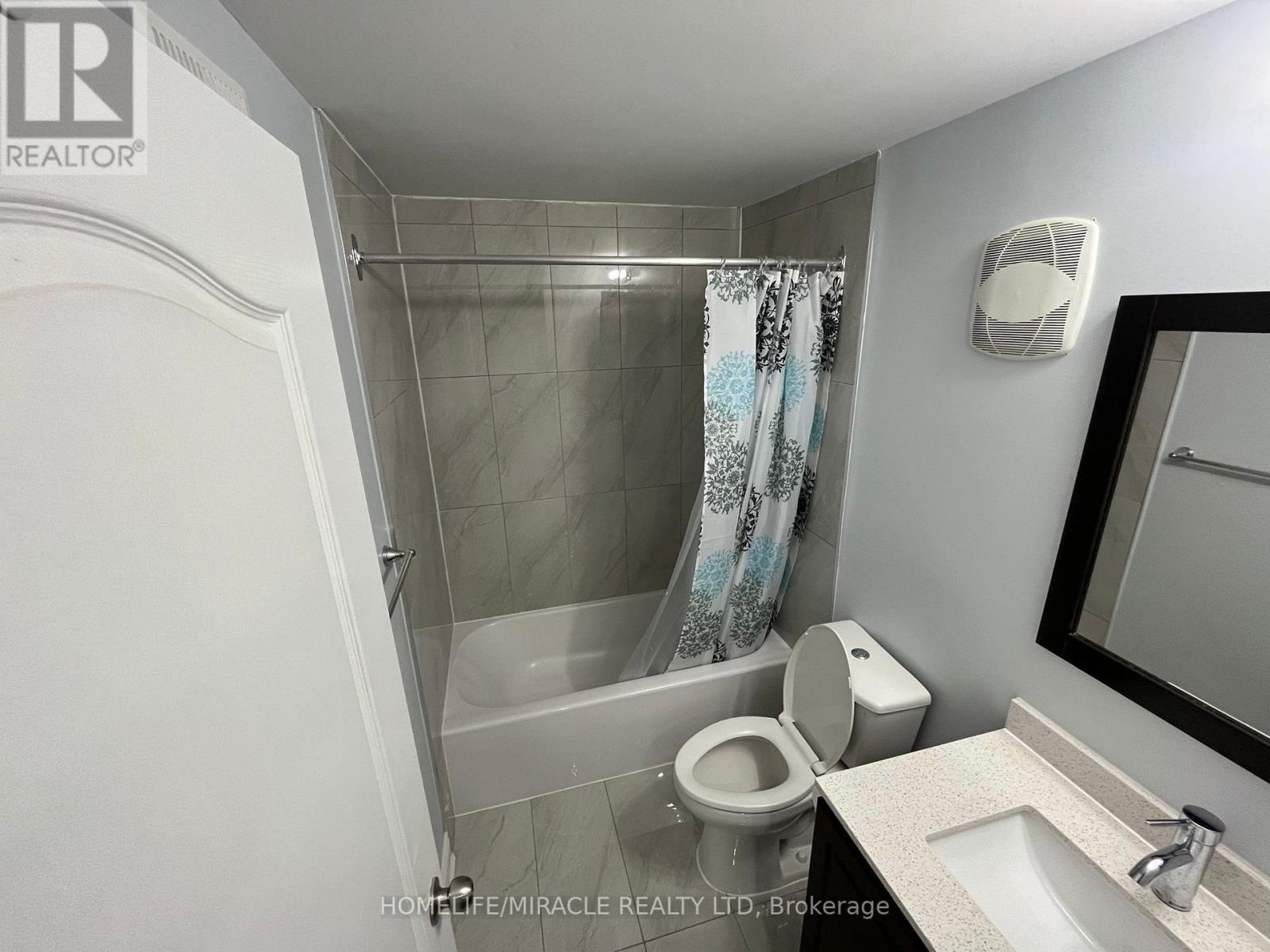 Bsmt - 9438 Credit View Road, Brampton, ON - Indoor Photo Showing Bathroom