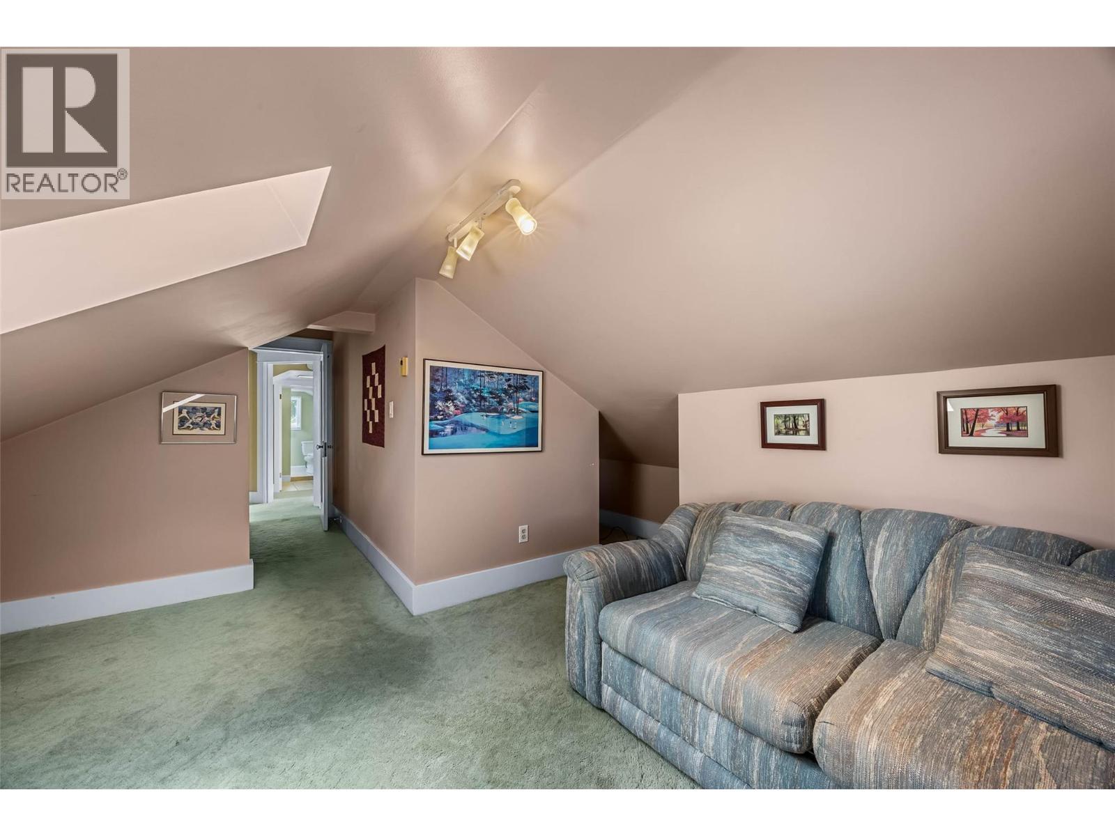 141 Connaught Road, Kamloops, BC - Indoor