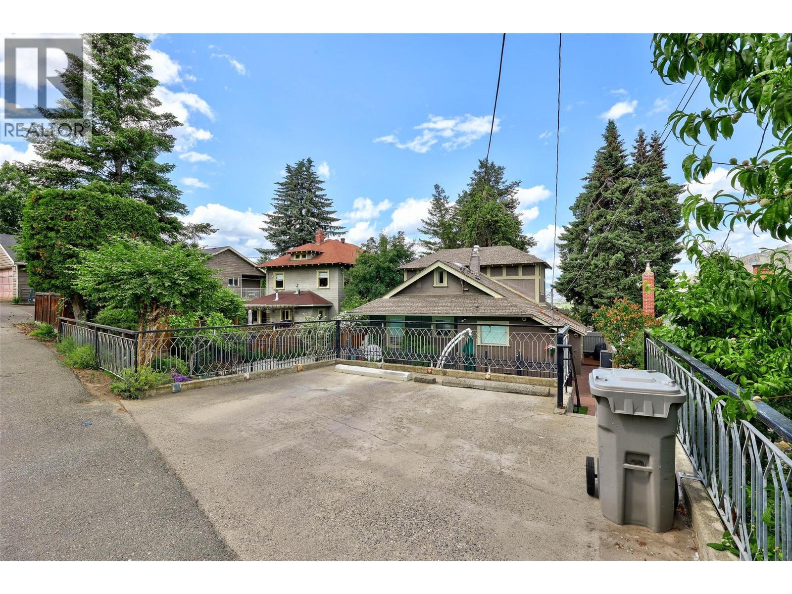 141 Connaught Road, Kamloops, BC - Outdoor