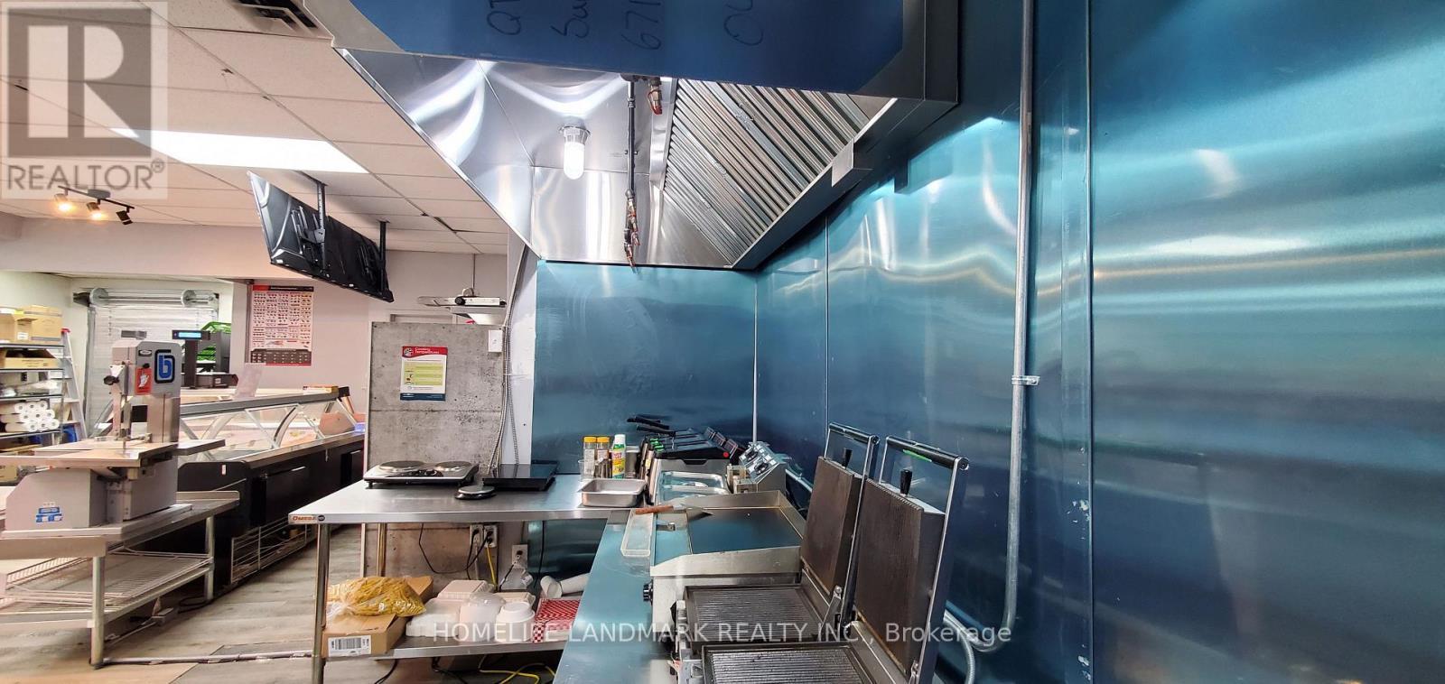 1 - 6710 Drummond Rd, Niagara Falls, ON