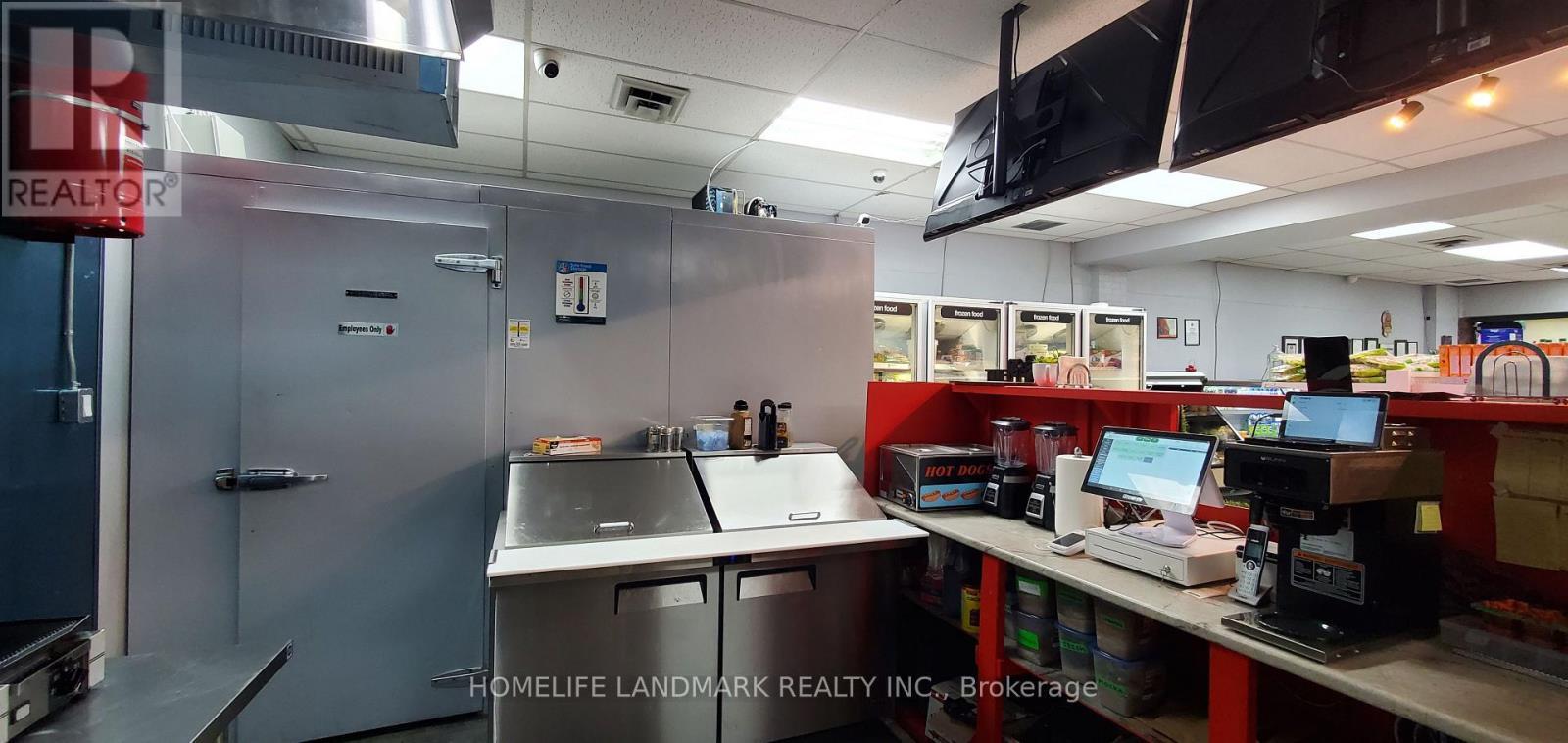 1 - 6710 Drummond Rd, Niagara Falls, ON