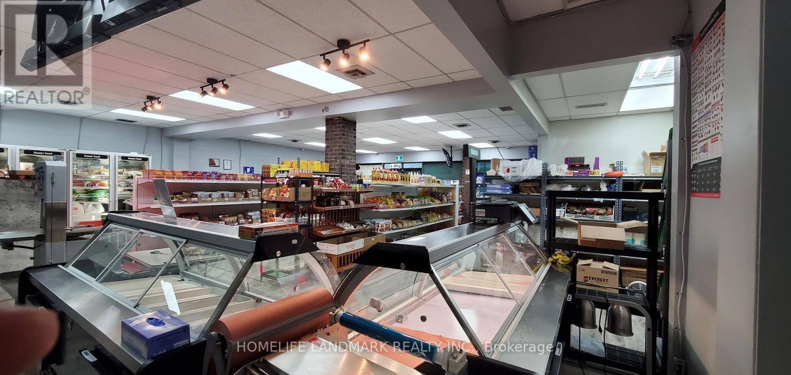 1 - 6710 Drummond Rd, Niagara Falls, ON