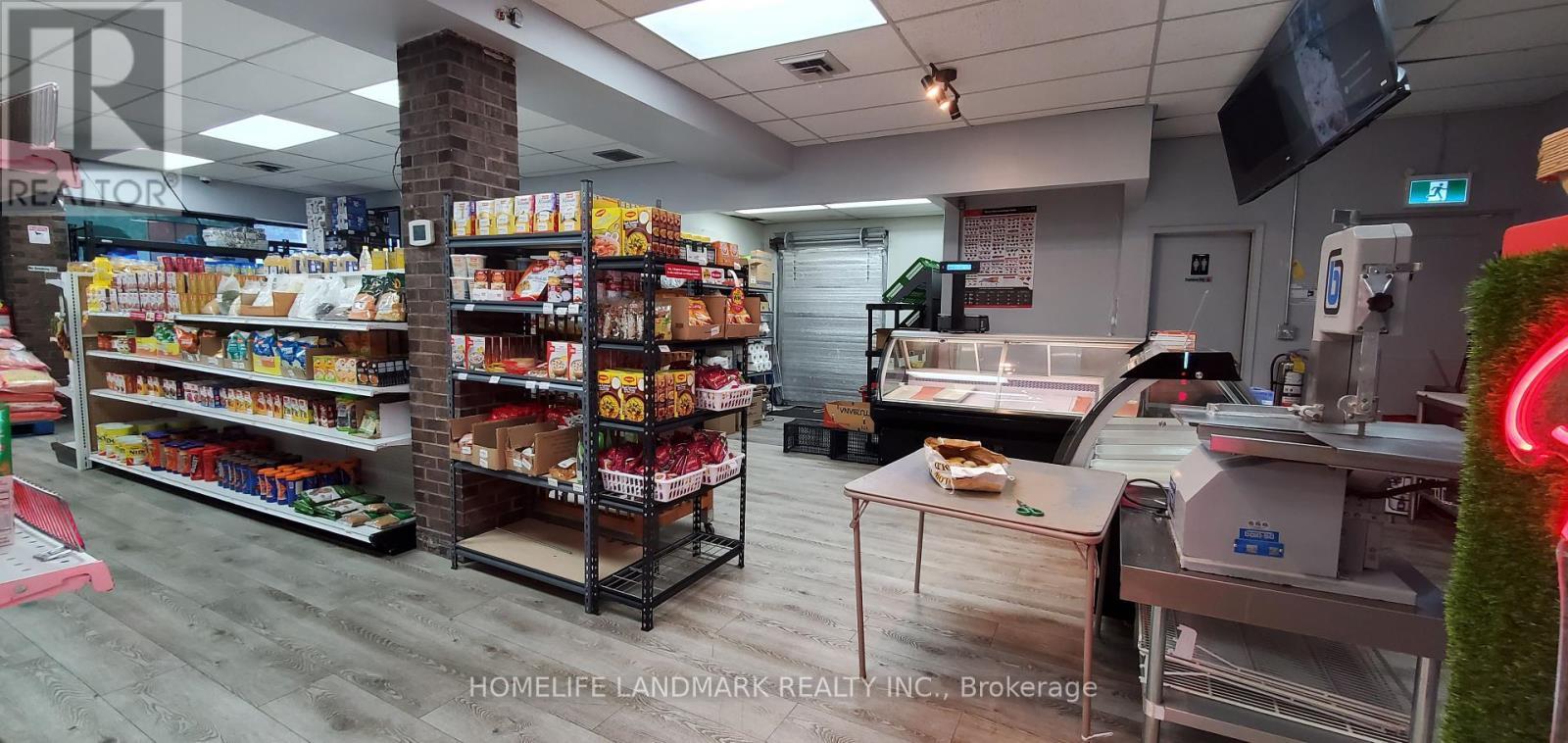 1 - 6710 Drummond Rd, Niagara Falls, ON