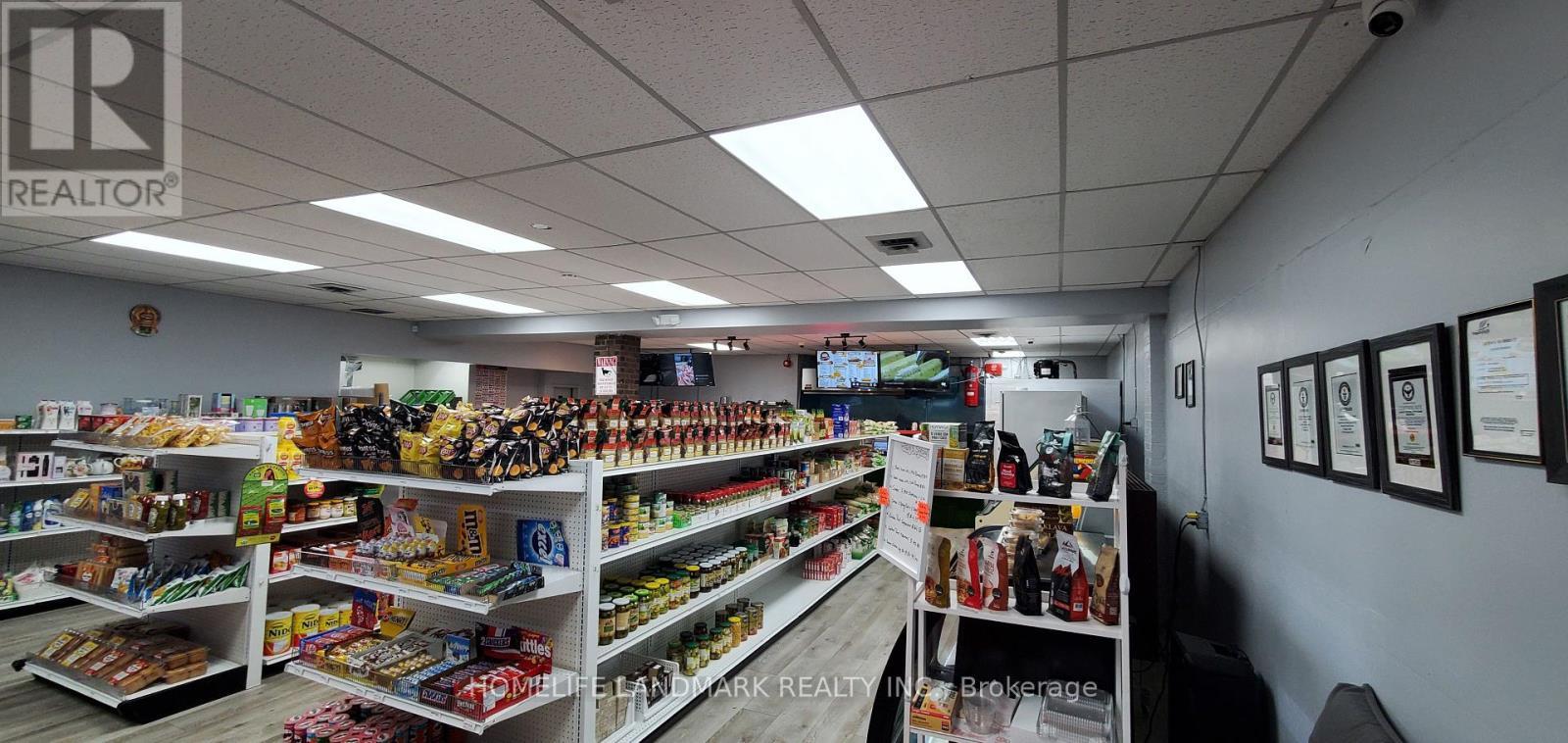 1 - 6710 Drummond Rd, Niagara Falls, ON