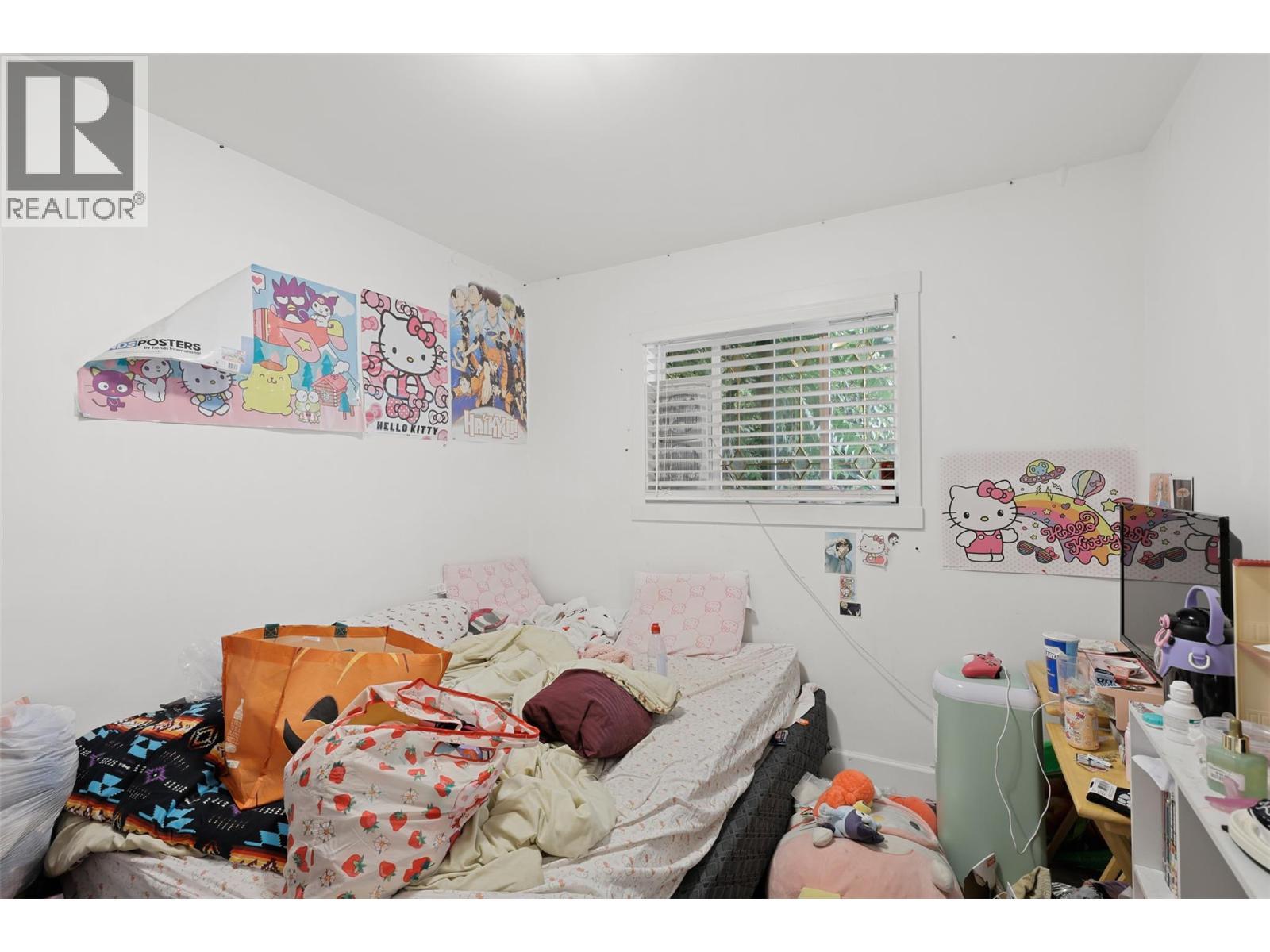 356 Mcgowan Avenue, Kamloops, BC - Indoor Photo Showing Bedroom
