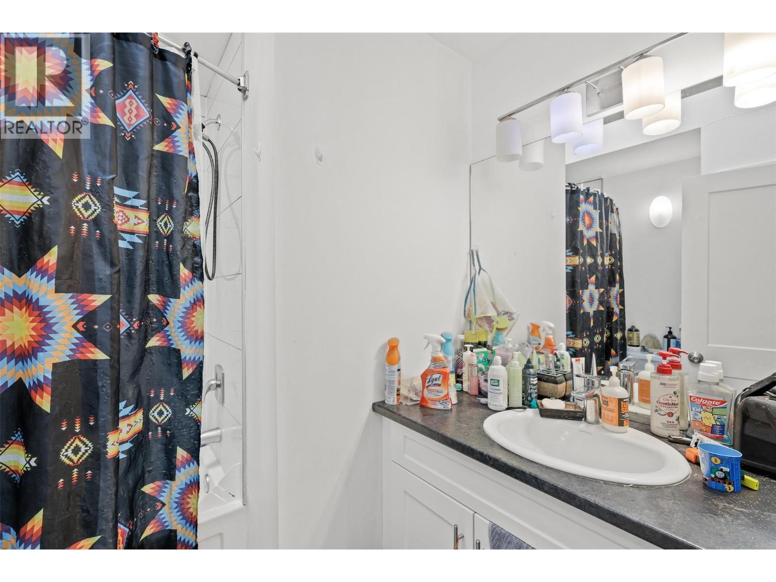 356 Mcgowan Avenue, Kamloops, BC - Indoor