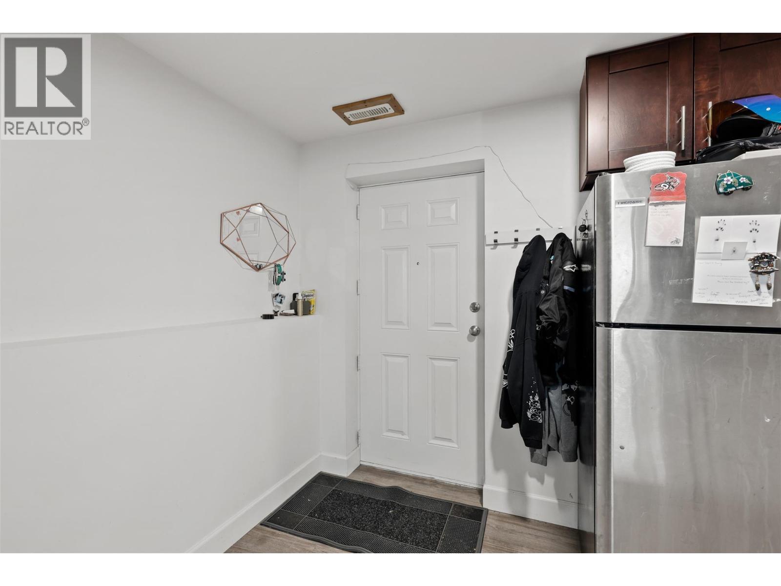 356 Mcgowan Avenue, Kamloops, BC - Indoor