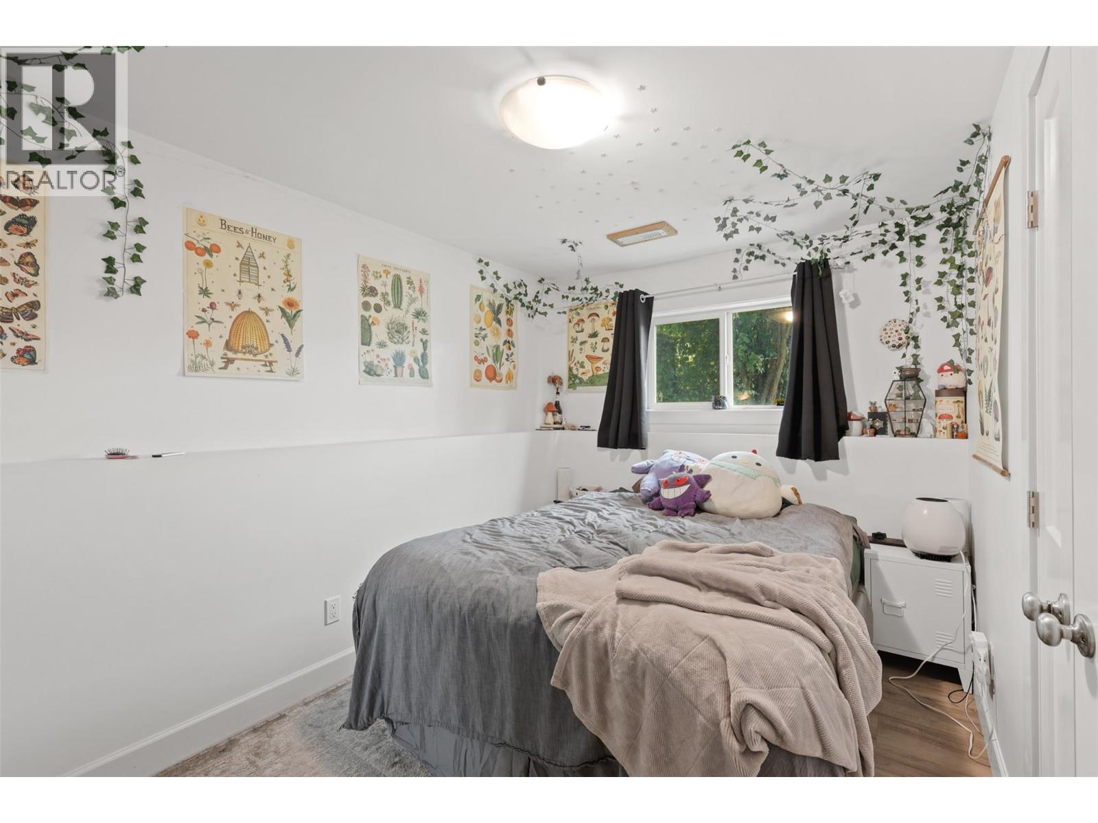 356 Mcgowan Avenue, Kamloops, BC - Indoor Photo Showing Bedroom