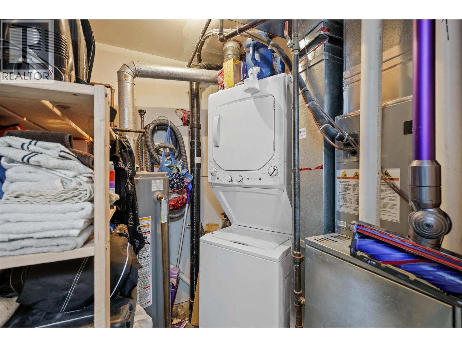 356 Mcgowan Avenue, Kamloops, BC - Indoor Photo Showing Laundry Room