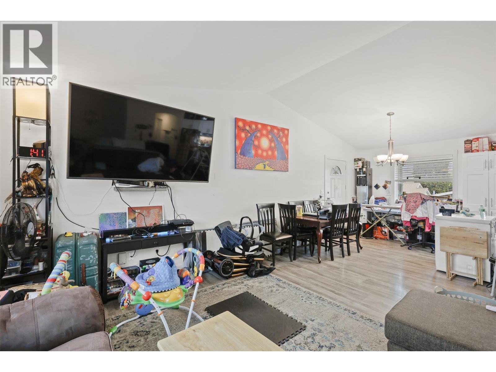 356 Mcgowan Avenue, Kamloops, BC - Indoor